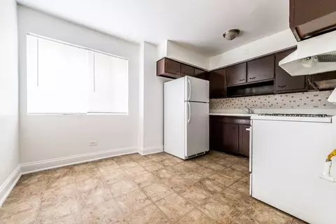 7706 S Saginaw Ave, Chicago, IL 60649