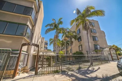 3761 Park Boulevard Way, Oakland, CA 94610