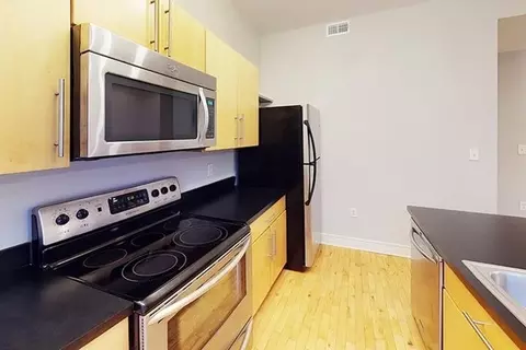 4065 W Pine Blvd, Saint Louis, MO 63108