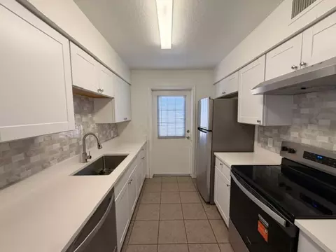 2266 W Ella St, Mesa, AZ 85201