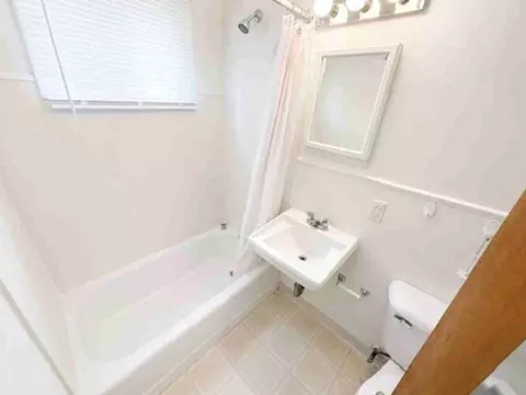 907 S 2nd St, Champaign, IL 61820 photo 8
