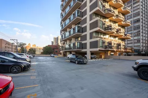 6166 N Sheridan Rd, Chicago, IL 60660 photo 13
