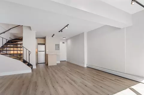 6166 N Sheridan Rd, Chicago, IL 60660 photo 10