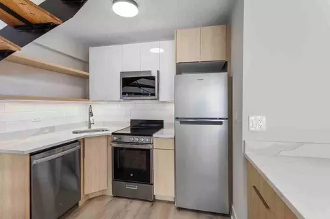 6166 N Sheridan Rd, Chicago, IL 60660 photo 9