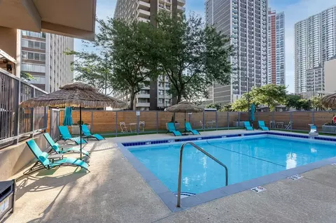 6166 N Sheridan Rd, Chicago, IL 60660 photo 19