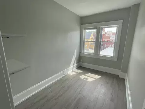 12022 Mayfield Rd, Cleveland, OH 44106