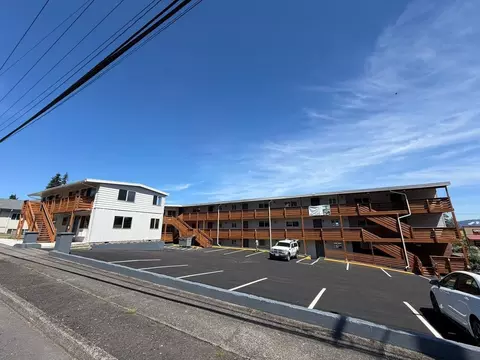 309 W C St, Rainier, OR 97048