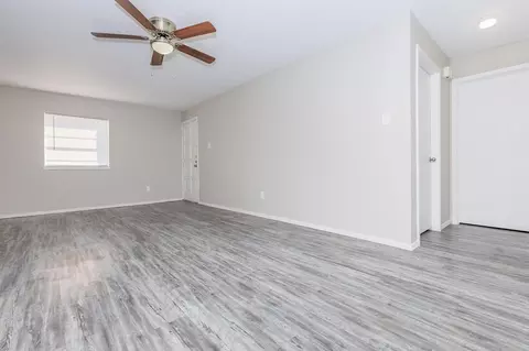 5128 Aberdeen Ave, Lubbock, TX 79414