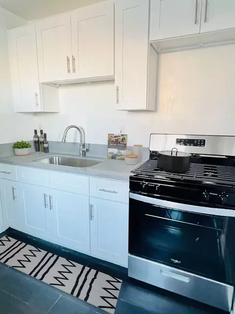 1131 E Washington Blvd, Los Angeles, CA 90021