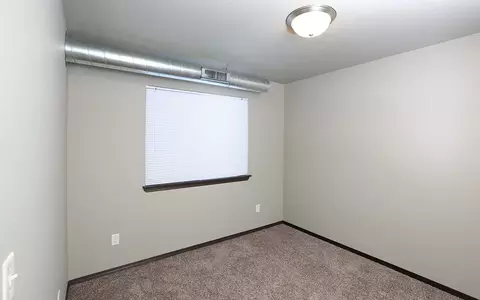 4013 W Mary Jo Pl, Sioux Falls, SD 57108 photo 11