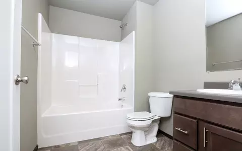 4013 W Mary Jo Pl, Sioux Falls, SD 57108 photo 13
