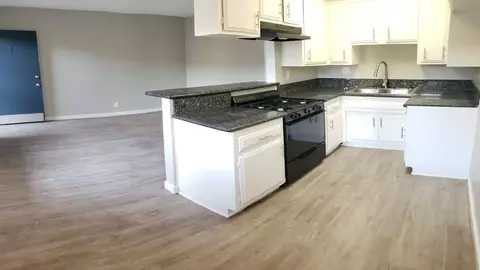 12130 Old River School Rd, Downey, CA 90242 photo 4