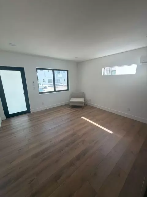 7801 Byron Ave, Miami Beach, FL 33141
