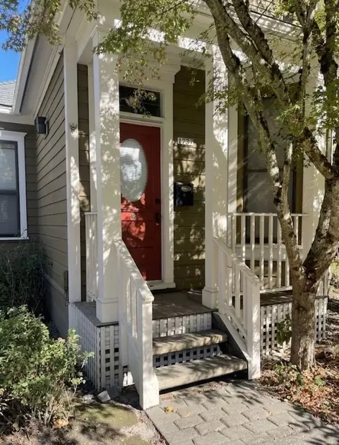 1526 SW 18th Ave, Portland, OR 97201