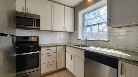 7752 Kingsbury Blvd, Clayton, MO 63105