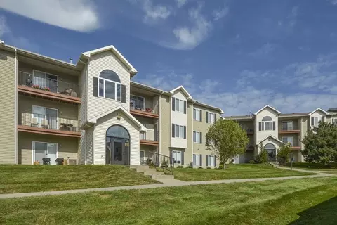 10901 Jaynes Plz, Omaha, NE 68164