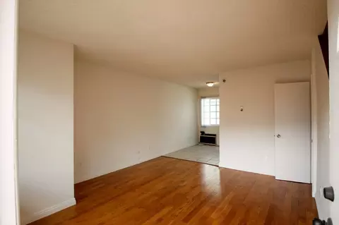 15339 Weddington St, Los Angeles, CA 91411