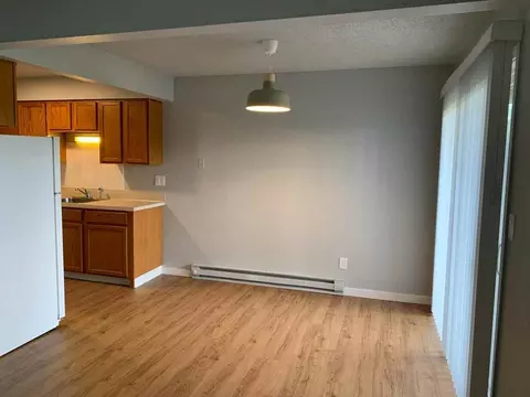 2275 NE Division St, Gresham, OR 97030