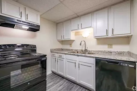 6380 Cheviot Rd, White Oak, OH 45247