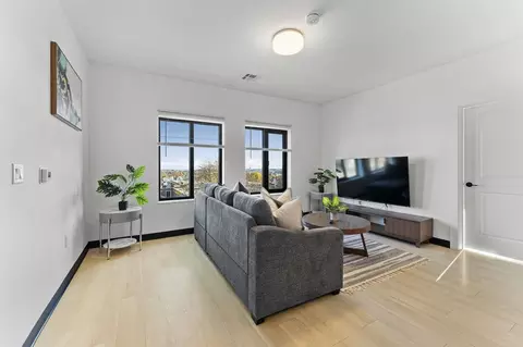 600 Broadway, Everett, MA 02149 photo 2