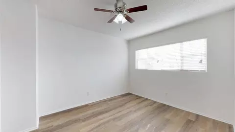 351 S Manhattan Pl, Los Angeles, CA 90020 photo 12