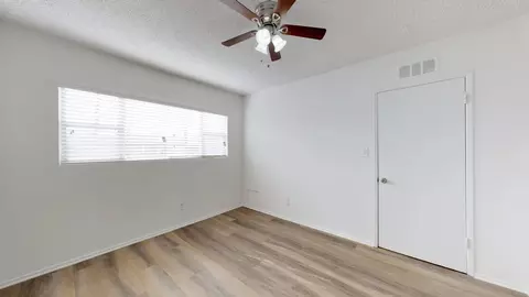 351 S Manhattan Pl, Los Angeles, CA 90020 photo 14