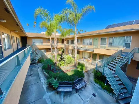 351 S Manhattan Pl, Los Angeles, CA 90020 photo 25