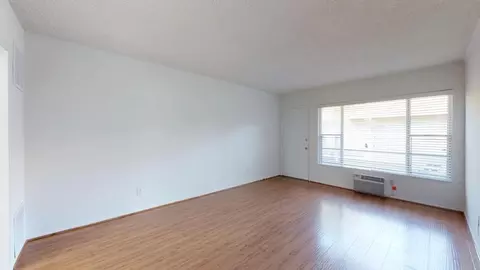 351 S Manhattan Pl, Los Angeles, CA 90020 photo 7