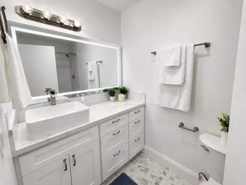 604 E Orange Grove Ave, Burbank, CA 91501 photo 5