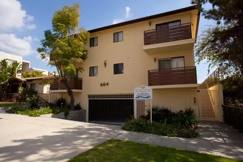 604 E Orange Grove Ave, Burbank, CA 91501 photo 25