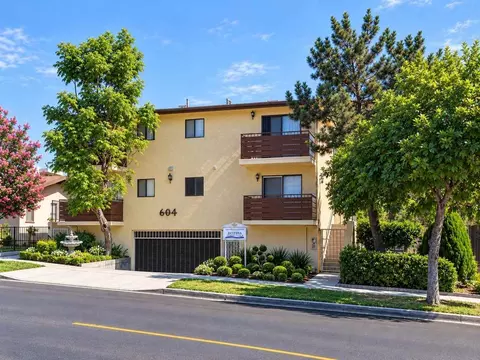 604 E Orange Grove Ave, Burbank, CA 91501 photo 19