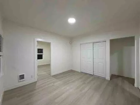 71 10th St, Oakland, CA 94607