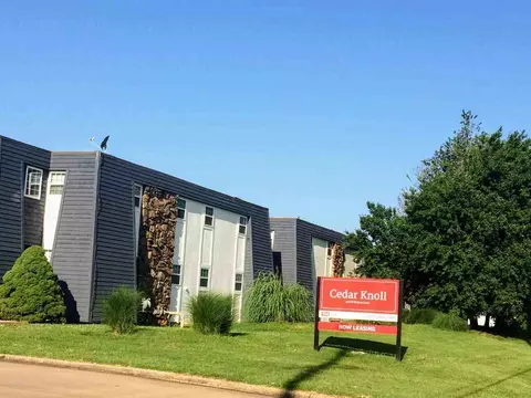 500 W Walnut Lawn St, Springfield, MO 65807