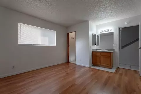 5198 Greene Ln, Las Vegas, NV 89119