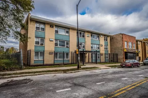 410 E 107th St, Chicago, IL 60628