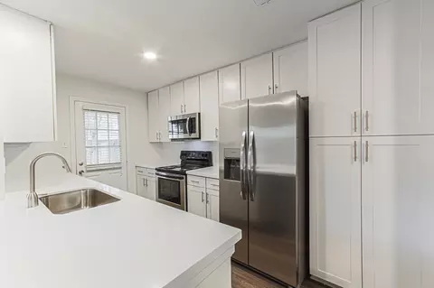 601 Cypress Station Dr, Houston, TX 77090