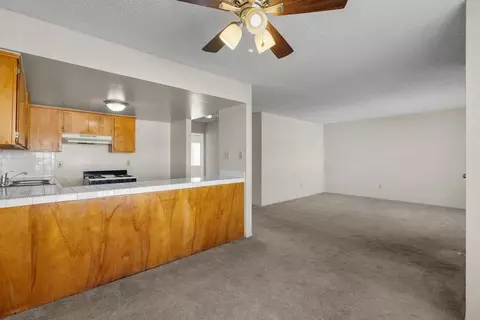 2250 N Fairview St, Burbank, CA 91504 photo 14