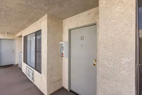 2250 N Fairview St, Burbank, CA 91504 photo 7