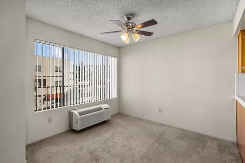2250 N Fairview St, Burbank, CA 91504 photo 15