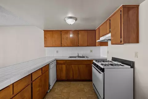 2250 N Fairview St, Burbank, CA 91504 photo 10