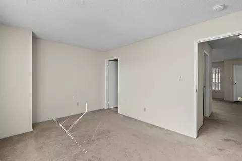 2250 N Fairview St, Burbank, CA 91504 photo 23