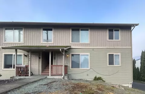 705 N 1st St, Mount Vernon, WA 98273