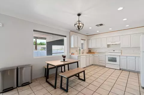 1849 E Manhatton Dr, Tempe, AZ 85282 photo 4