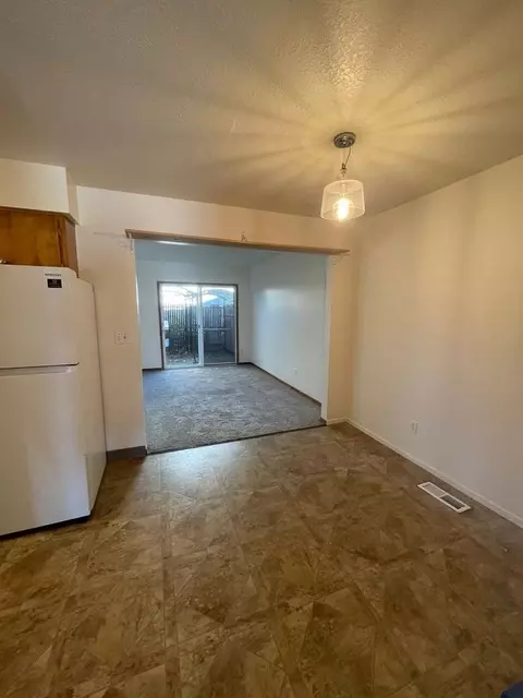 8123 SE Morrison St, Portland, OR 97215 photo 3