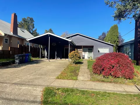 8123 SE Morrison St, Portland, OR 97215 photo 18