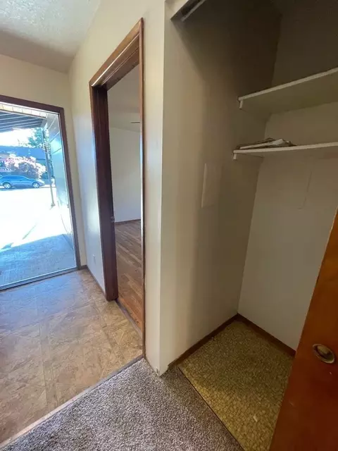 8123 SE Morrison St, Portland, OR 97215 photo 12