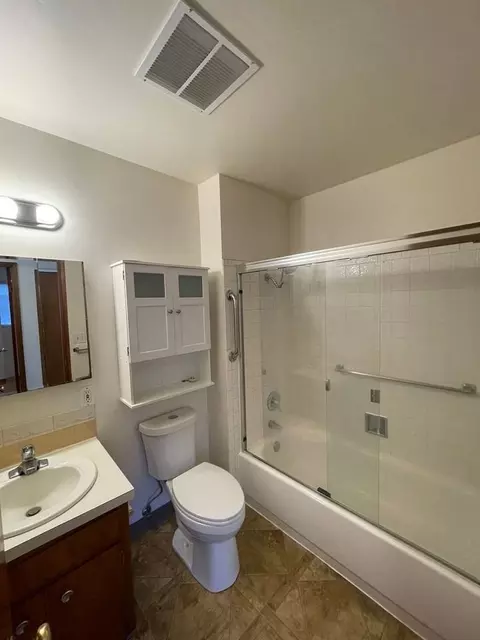 8123 SE Morrison St, Portland, OR 97215 photo 7