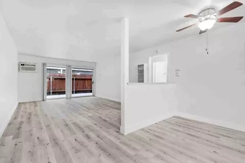 5800 Engle Rd, Carmichael, CA 95608