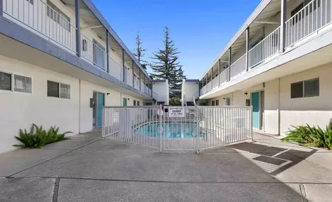 5800 Engle Rd, Carmichael, CA 95608