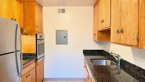 151 Athol Ave201 Wayne, Oakland, CA 94606 photo 6